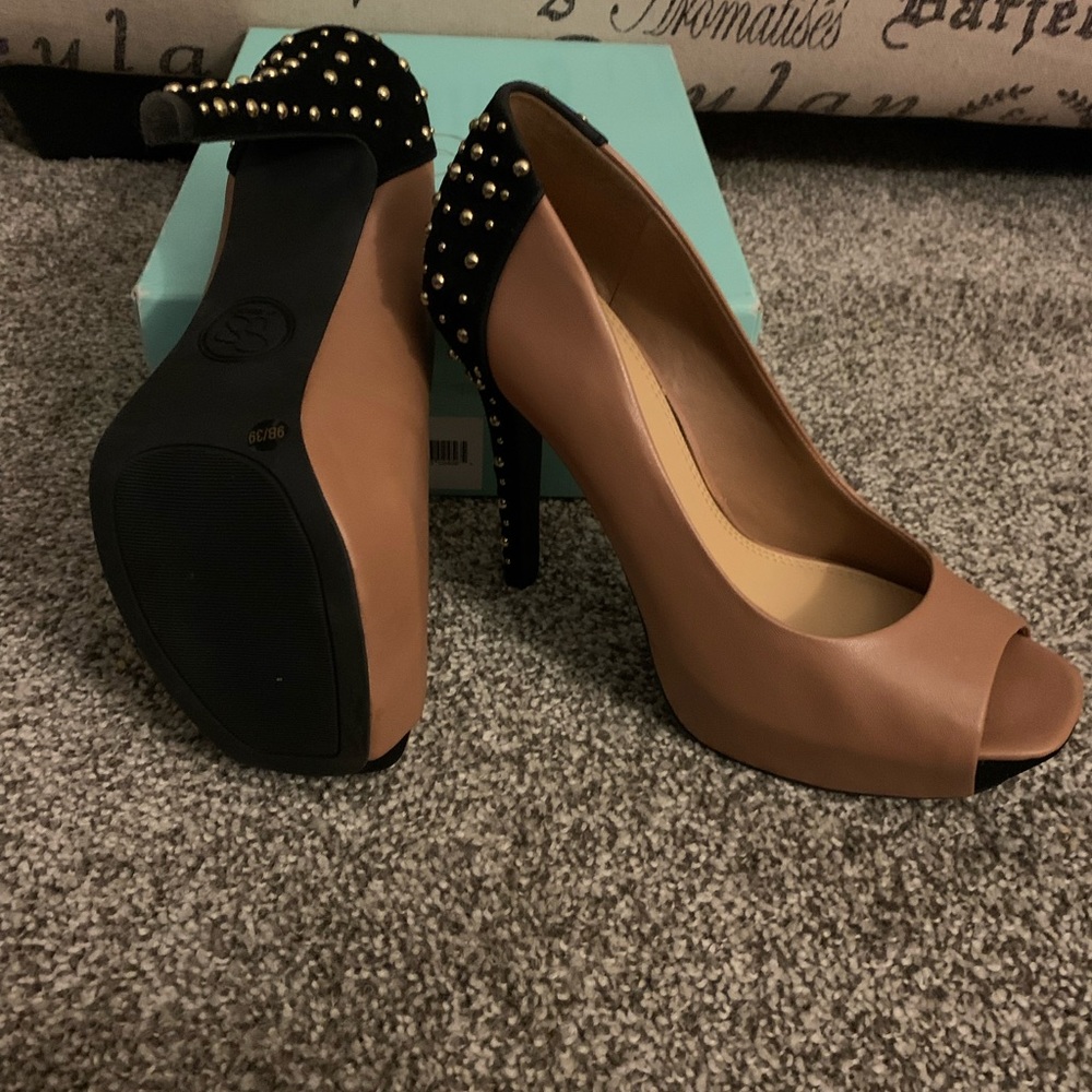 Jessica Simpson Heels - Picture 4 of 4